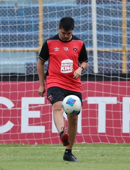 José Luis Arenas se despidió de Alajuelense (Instagram).