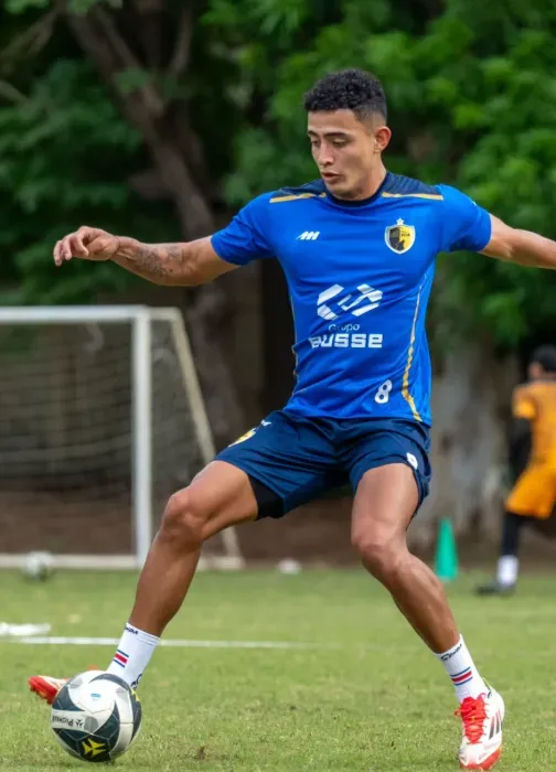 Daniel Chacón sigue siendo ficha de Alajuelense (Municipal Liberia).