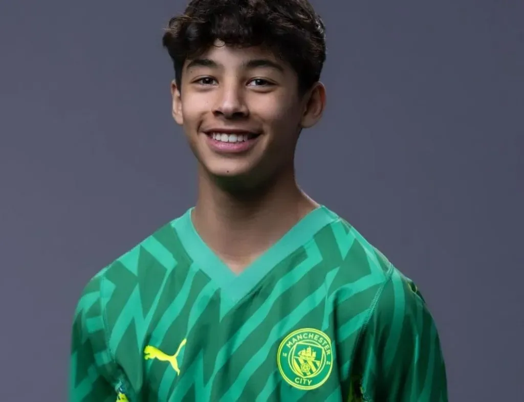 Lucas Alvarado en el Manchester City.