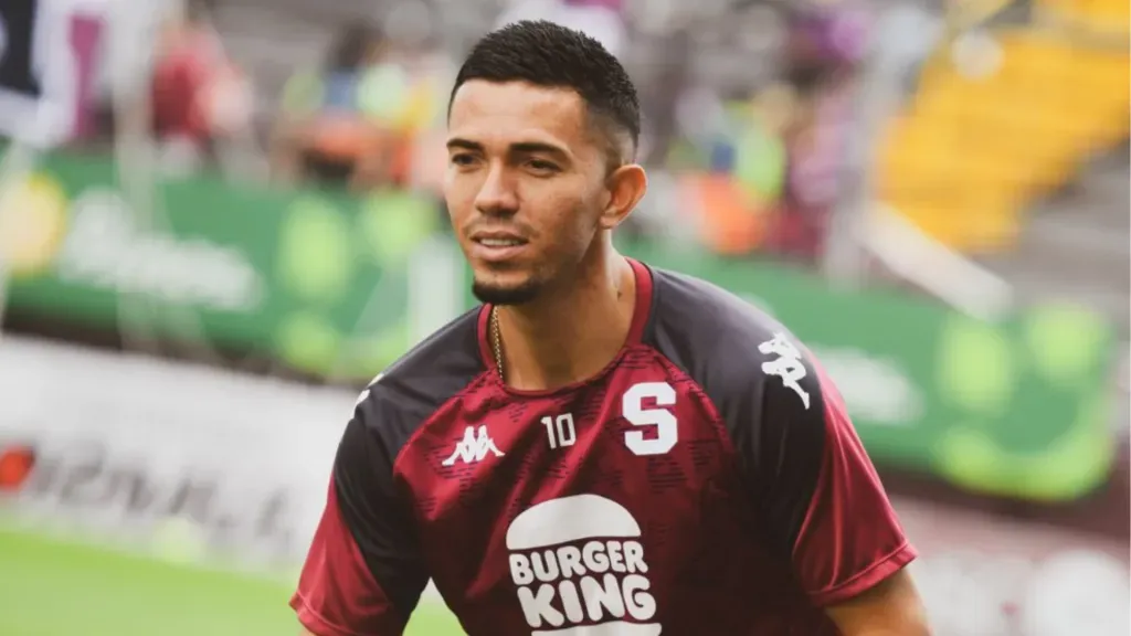 jefferson brenes-entrada en calor-saprissa