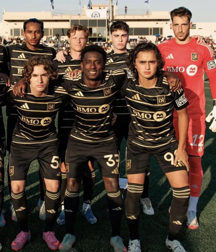 DeCarlo Guerra comparte equipo con los chapines Matt Evans y Emir Ponciano.