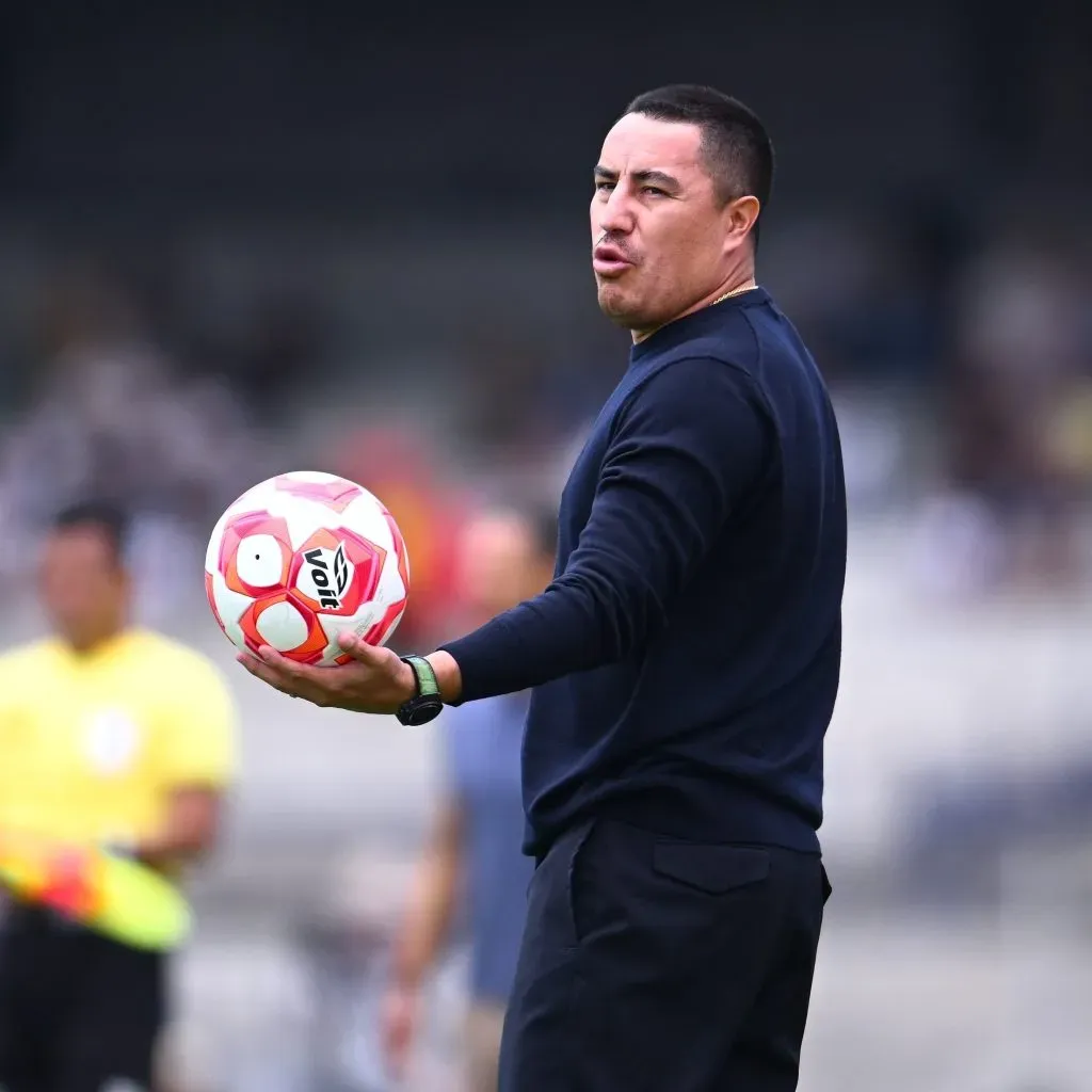 Efraín Juárez prefiere que Keylor no sea la figura del equipo.