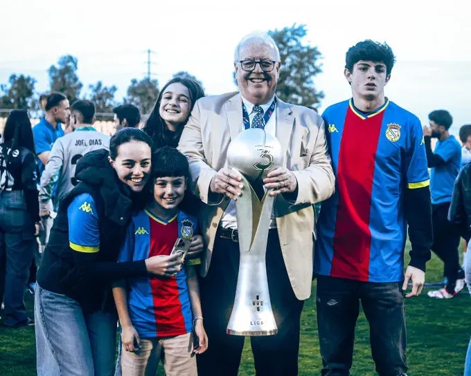 Ricardo Vicintin vendió el club a Vinicius Junior y espera que haga un buen trabajo.