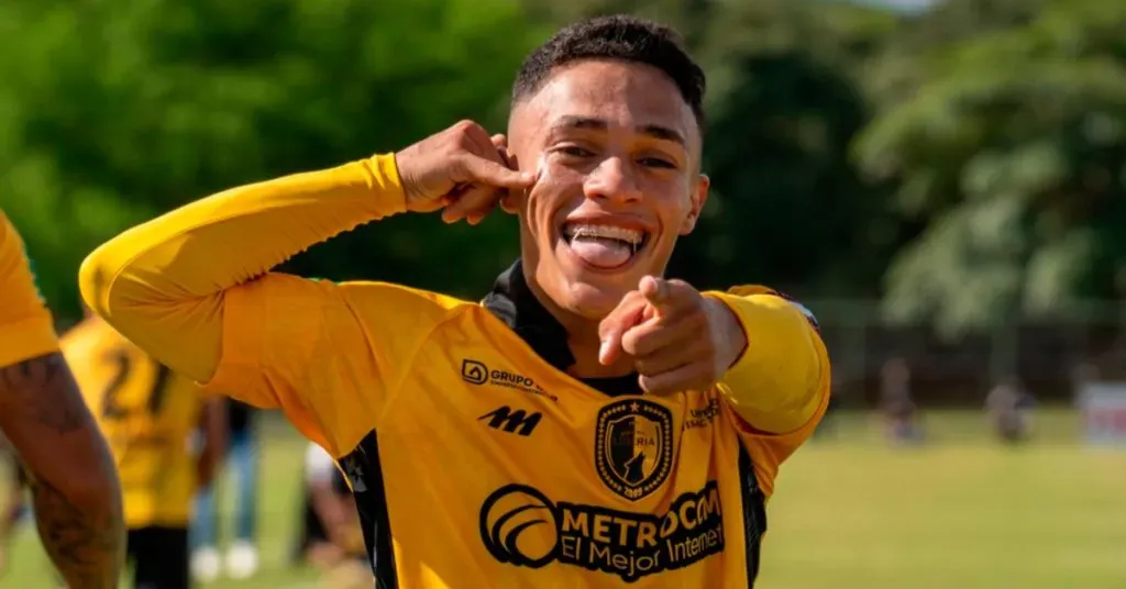 El no fichaje Randy Ramírez sigue generando polémica.