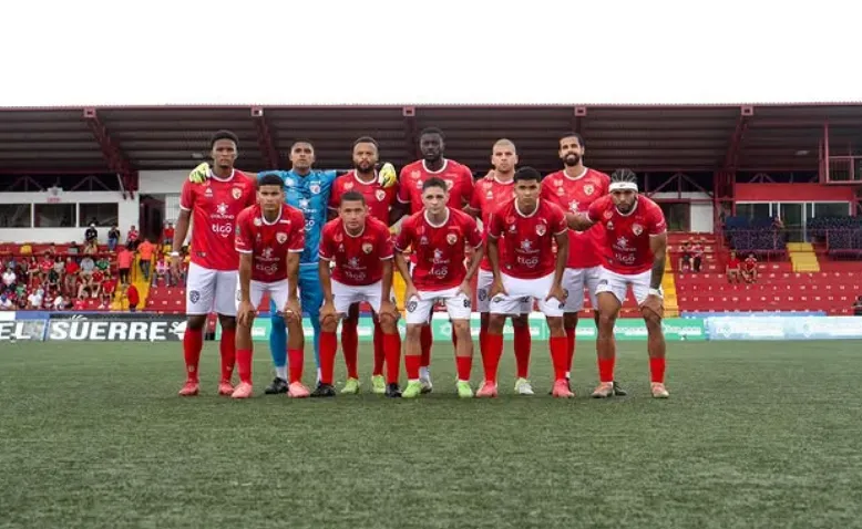 Santos de Guápiles sufrió un duro castigo por parte del Comité de Licencias (AD Santos).