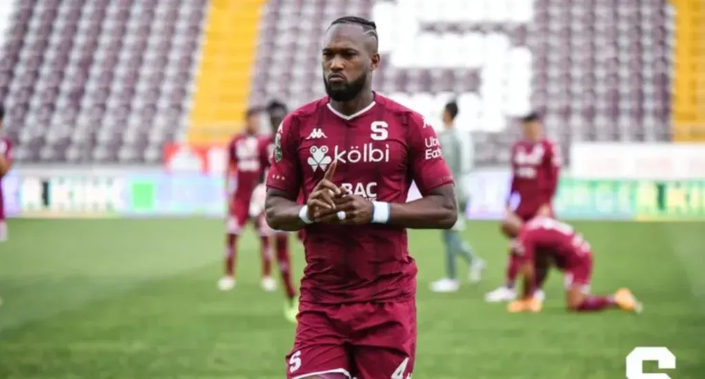 Kendall Waston no se esconde (Deportivo Saprissa).