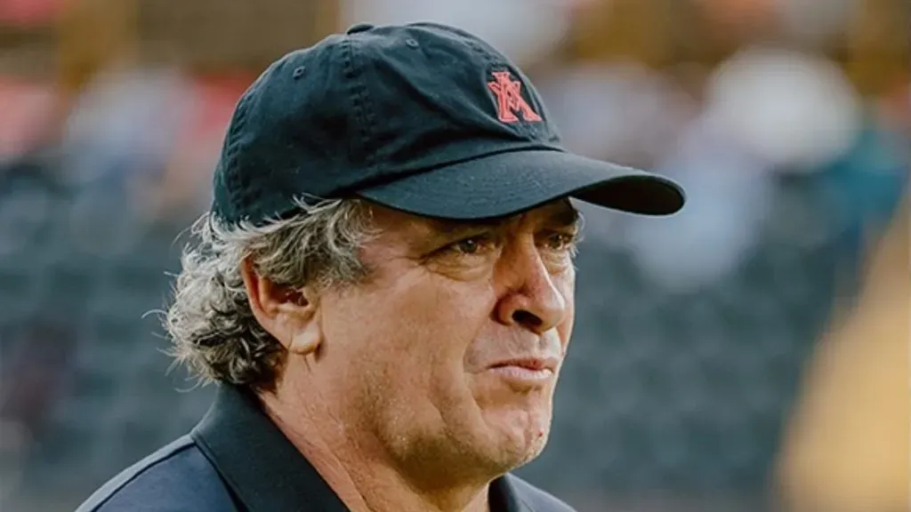 Machillo Ramírez sigue pasando la escoba.