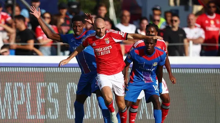 Martínez fue el segundo mejor defensa de Alverca. (Foto: Getty Images)