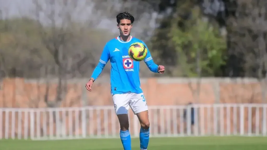 Cristian Jiménez no jugará en Herediano. (Foto: Récord)