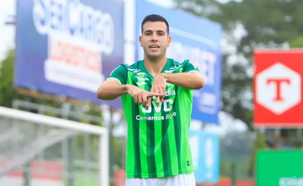 Nicolás Messiniti le dio el triunfo a Marathón ante Choloma para ser primer lugar del torneo.