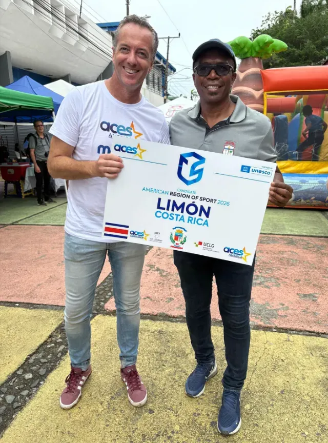 Parks ocupa un cargo en la Municipalidad de Limón (Facebook).