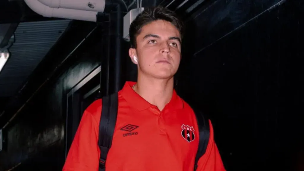 Santiago Van der Putten es elogiado por un entrenador español. (Foto: LDA)