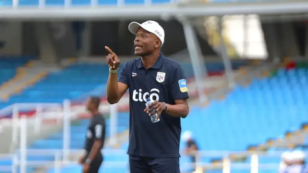 Dely Valdés palpitó el encuentro entre Real España y Plaza Amador.