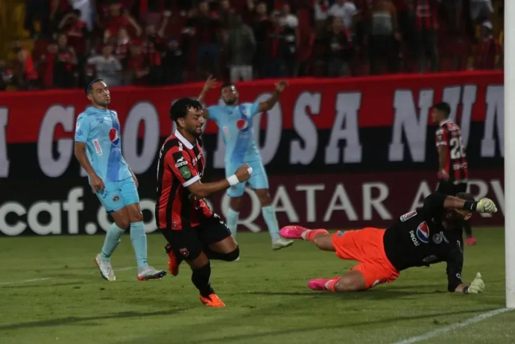 Alajuelense le recetó un histórico 5-1 a Motagua la última vez que se enfrentaron. (Foto: Concacaf)
