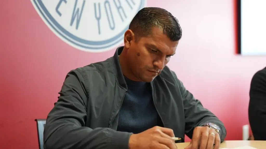 Gustavo Pérez habló de la salida de Hernán Medford. (Foto: La Nación)