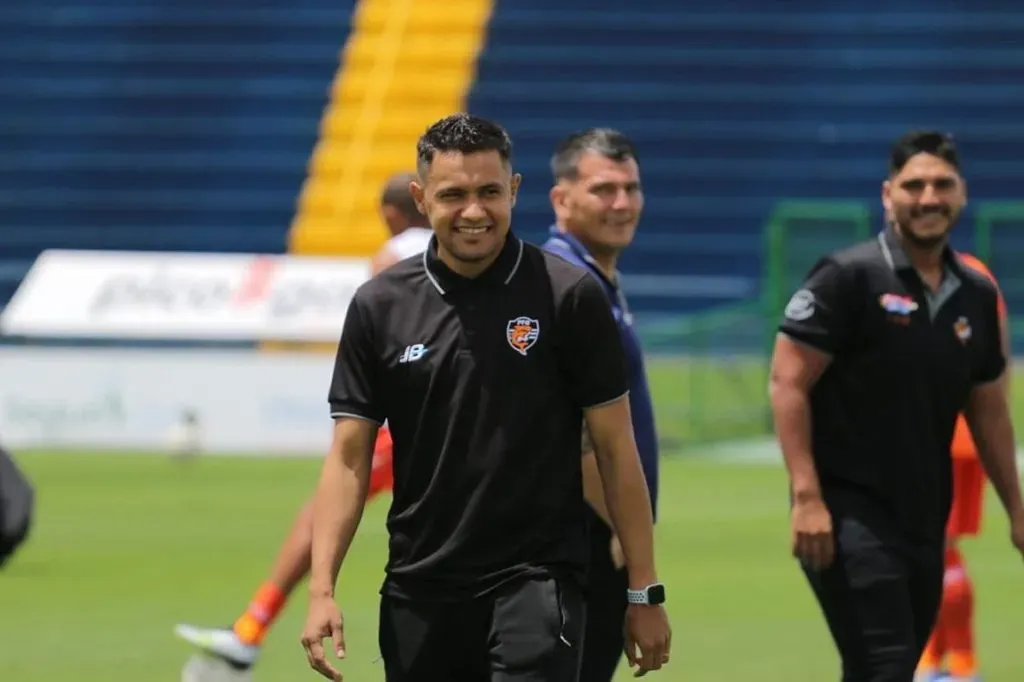 La vida de Rojas dio un giro cuando militaba en Puntarenas (Puntarenas FC).