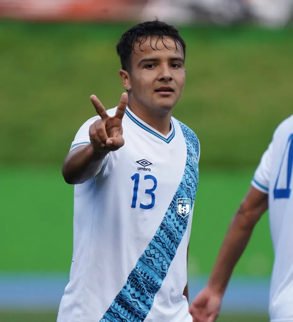 Selvin Sagastume celebra el gol que le anotó a la Sub-23 de Honduras en un amistoso celebrado el 25 de septiembre. (Foto: Andrés ADF)