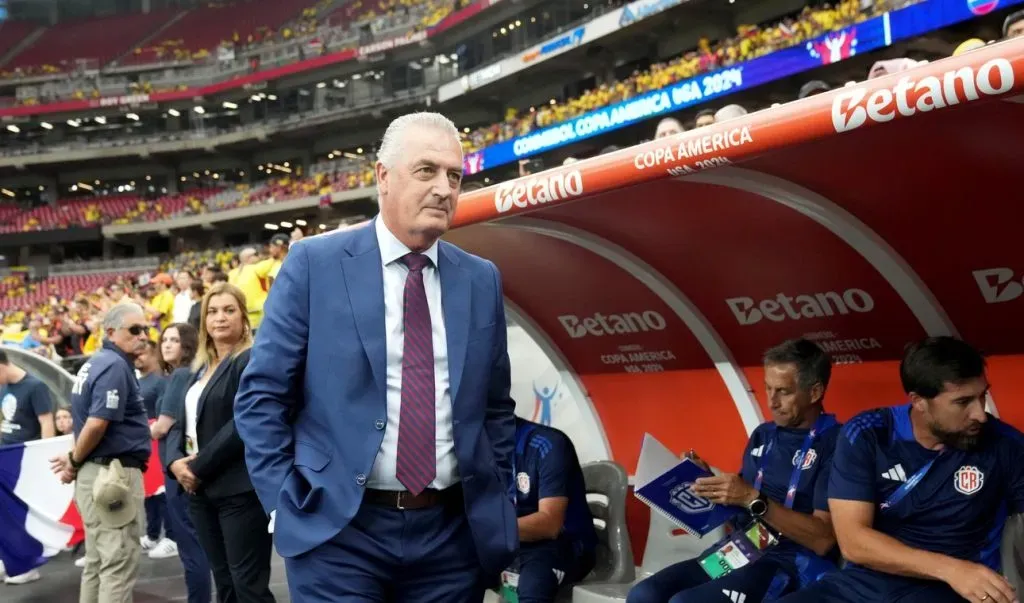 El último partido de Alfaro en la Sele. (Foto: AP)