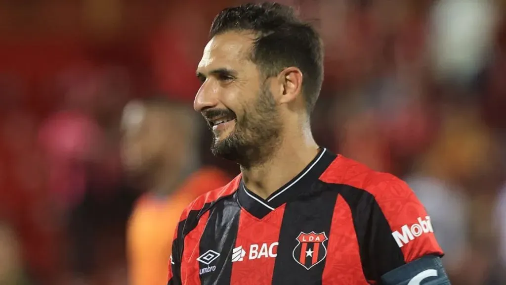 En Alajuelense quieren seguir contando con Celso Borges. (Foto: La Nación)