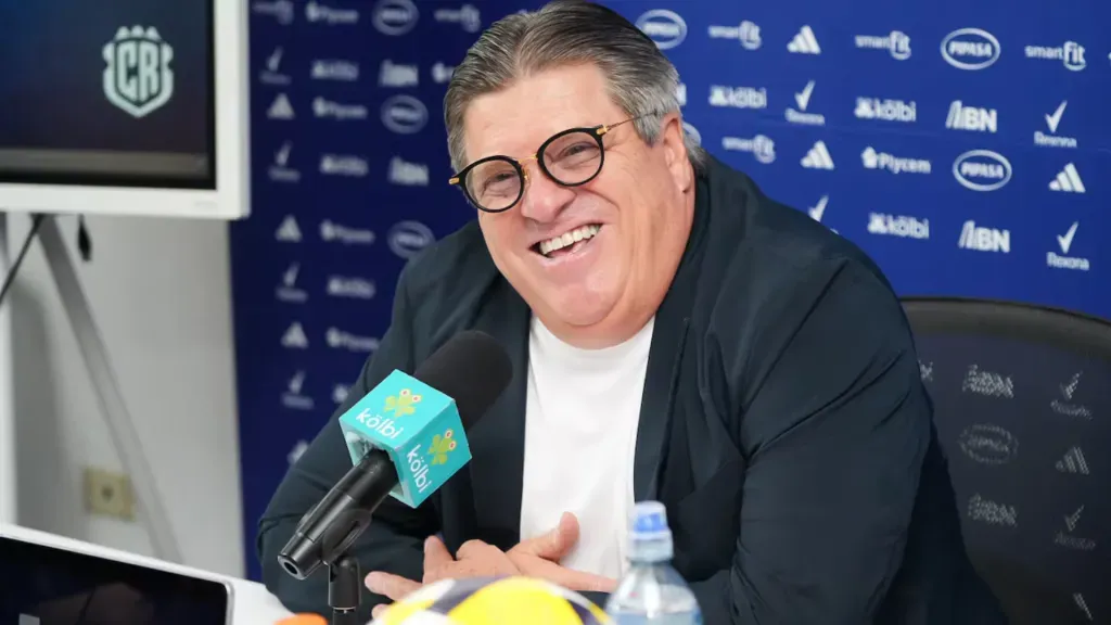 costa rica-miguel herrera-sonrisa