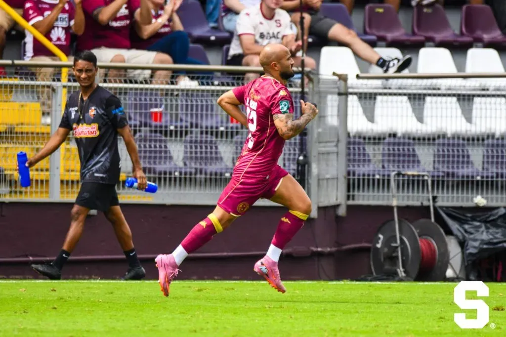 Ricardo Blanco cumplió su sueño de volver a jugar (Saprissa).