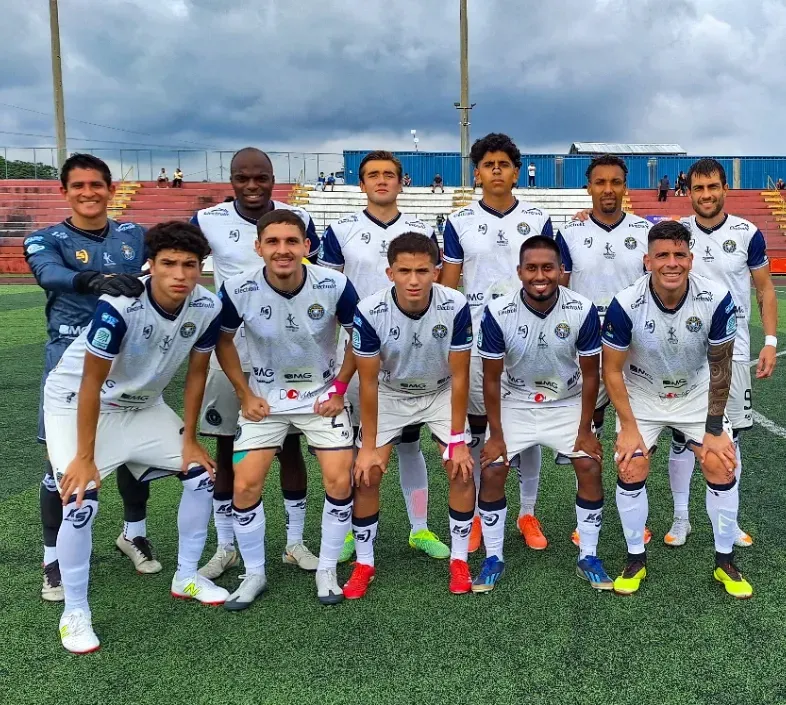 Los Pitbulls de Santa Bárbara (Pitbulls FC).