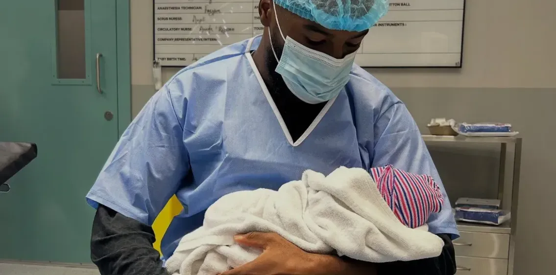 Duckens Nazon casi se pierde el nacimiento de su hija (Instagram).