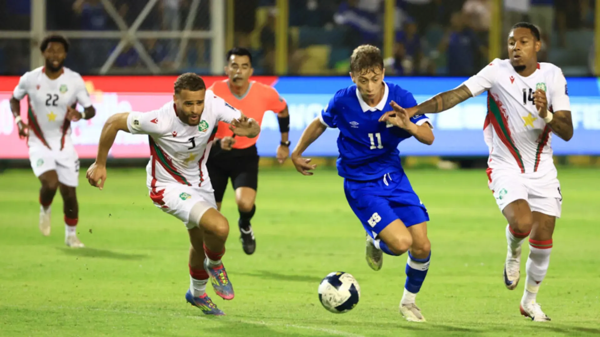 Nathan Ordaz, quien salió lesionado en el primer tiempo del duelo contra Surinam, está de regreso en El Salvador para la fecha FIFA de noviembre. (Foto: EFE)