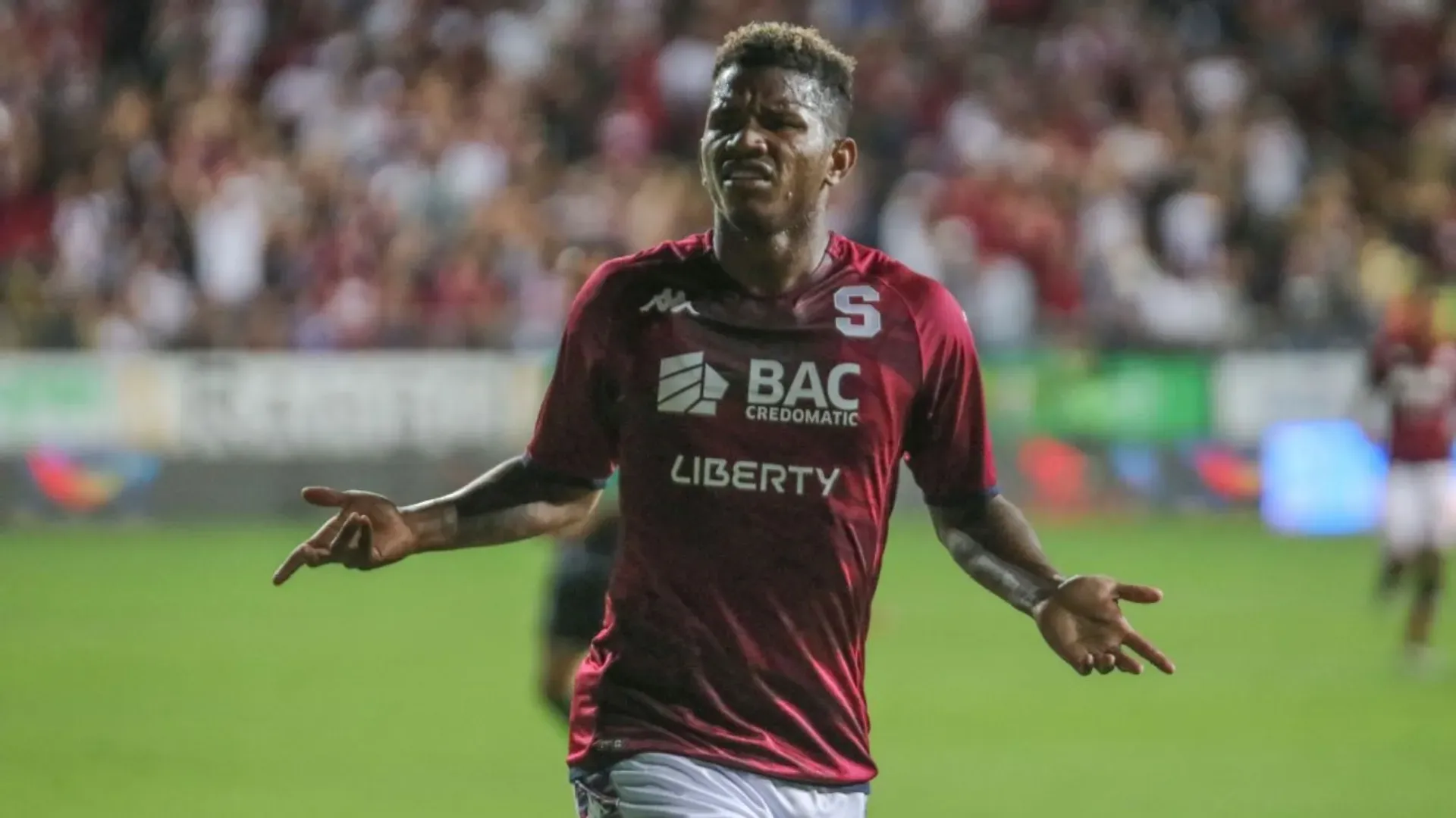 Fidel Escobar podría darle mucho dinero a Saprissa si va al Mundial. (Foto: Espn)