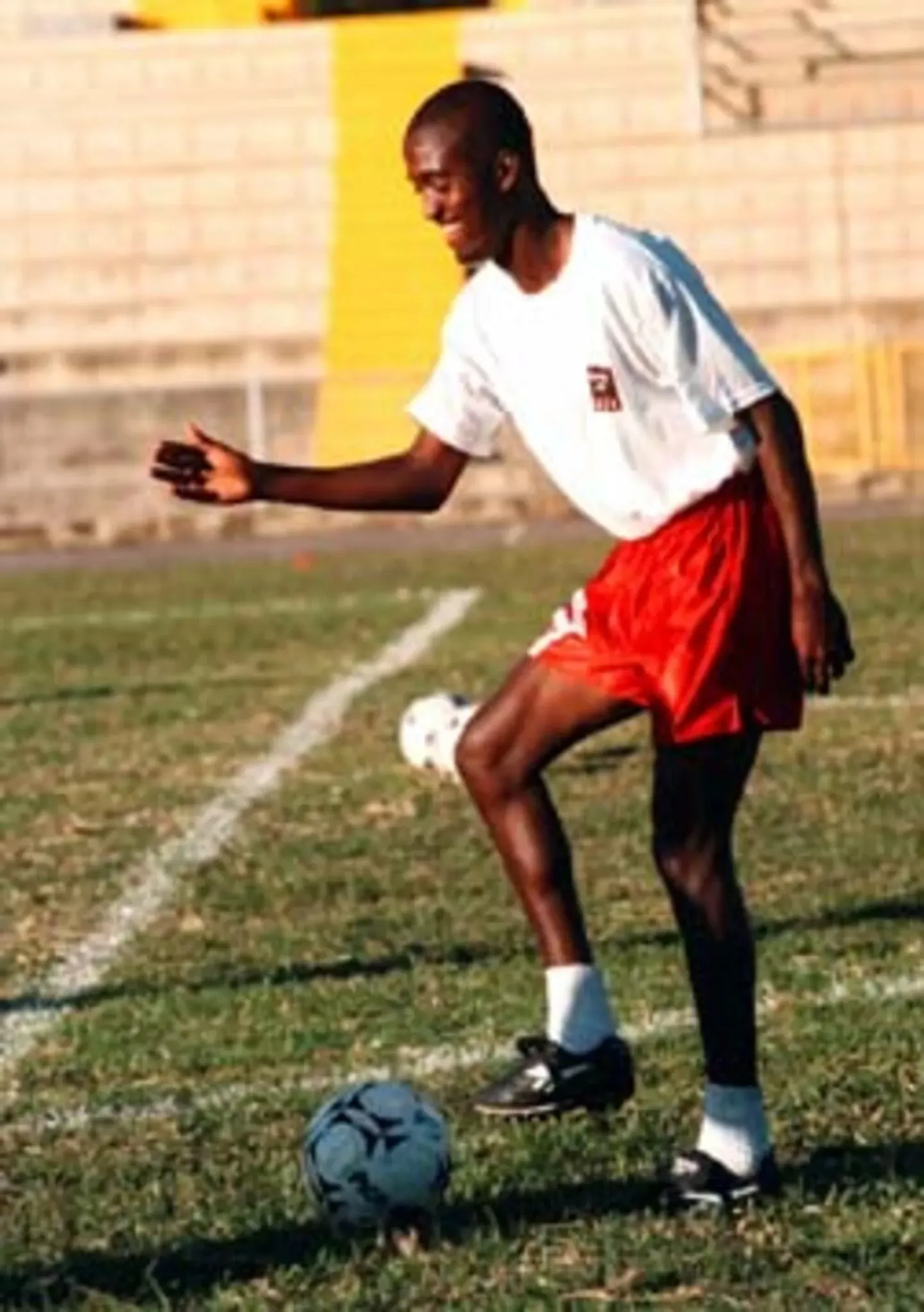 Lacey durante una prueba en Independiente de Avellaneda en 1997 (Afición Ramonense, Facebook).