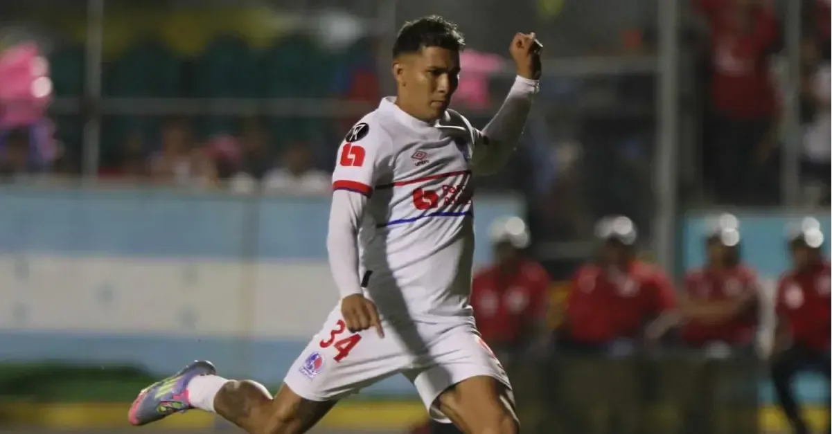 López fue uno de los que falló en la tanda de penales ante Alajuelense.