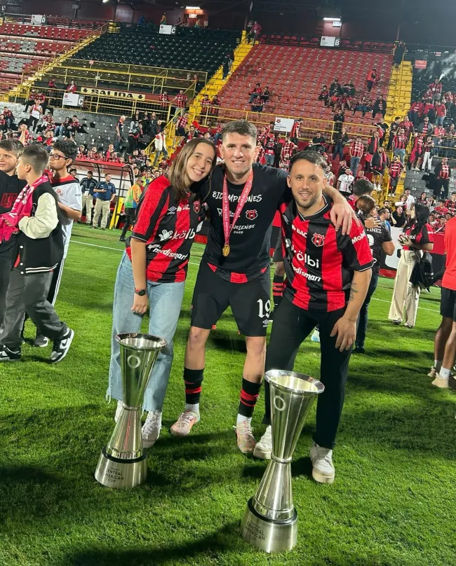 Toril llegó a Alajuelense en 2024 y respondió con goles y títulos. (Instagram)