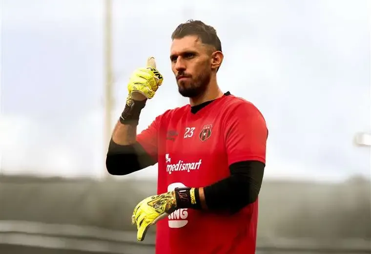 Washington Ortega se queda en Alajuelense (LDA).