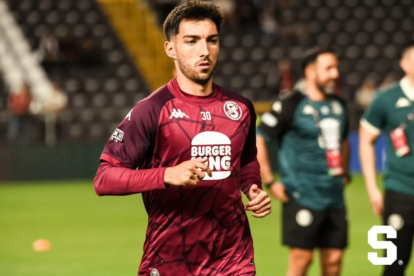 Mauricio Villalobos pasó de ser titular con Wanchope a no tener minutos con Quesada.