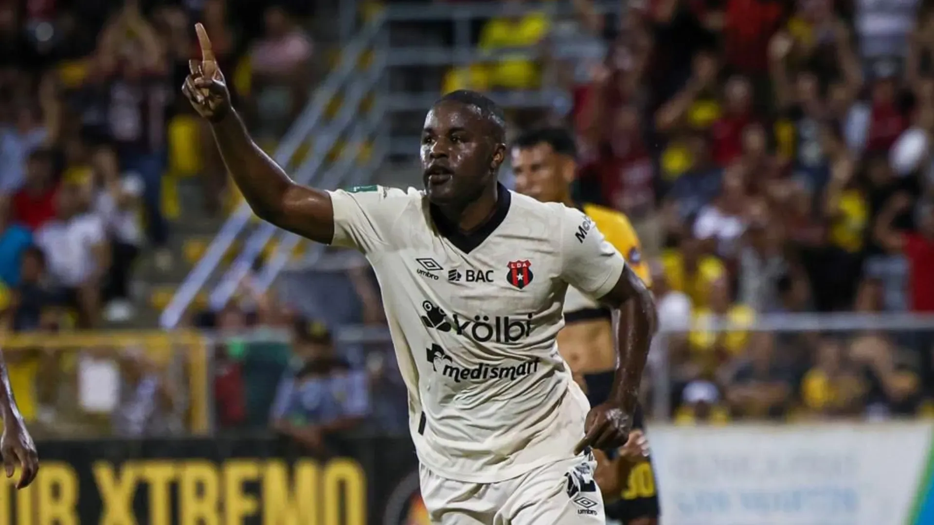 Joel Campbell se burló de Saprissa. (Foto: LDA)