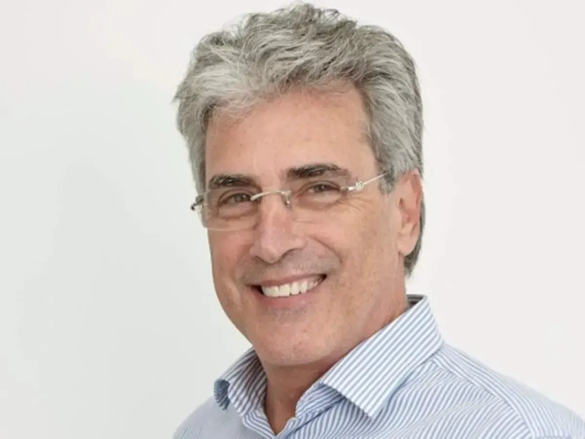 Francis Durman acompañará a Artavia.