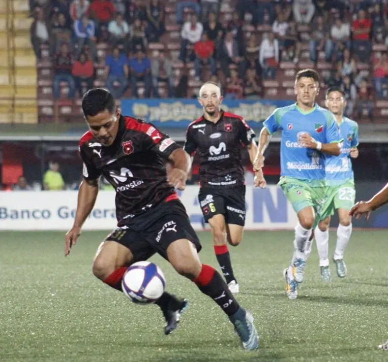 Harry Rojas generó una enorme ilusión entre los manudos (LDA).