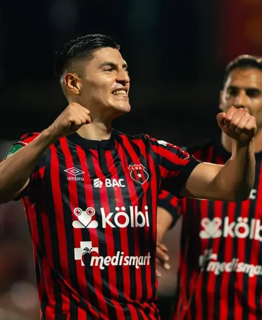 Ronaldo Cisneros se queda para el Clausura 2026 (LDA).