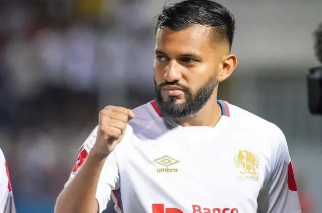 ¿Jorge Álvarez llega a Alajuelense? (Diez).