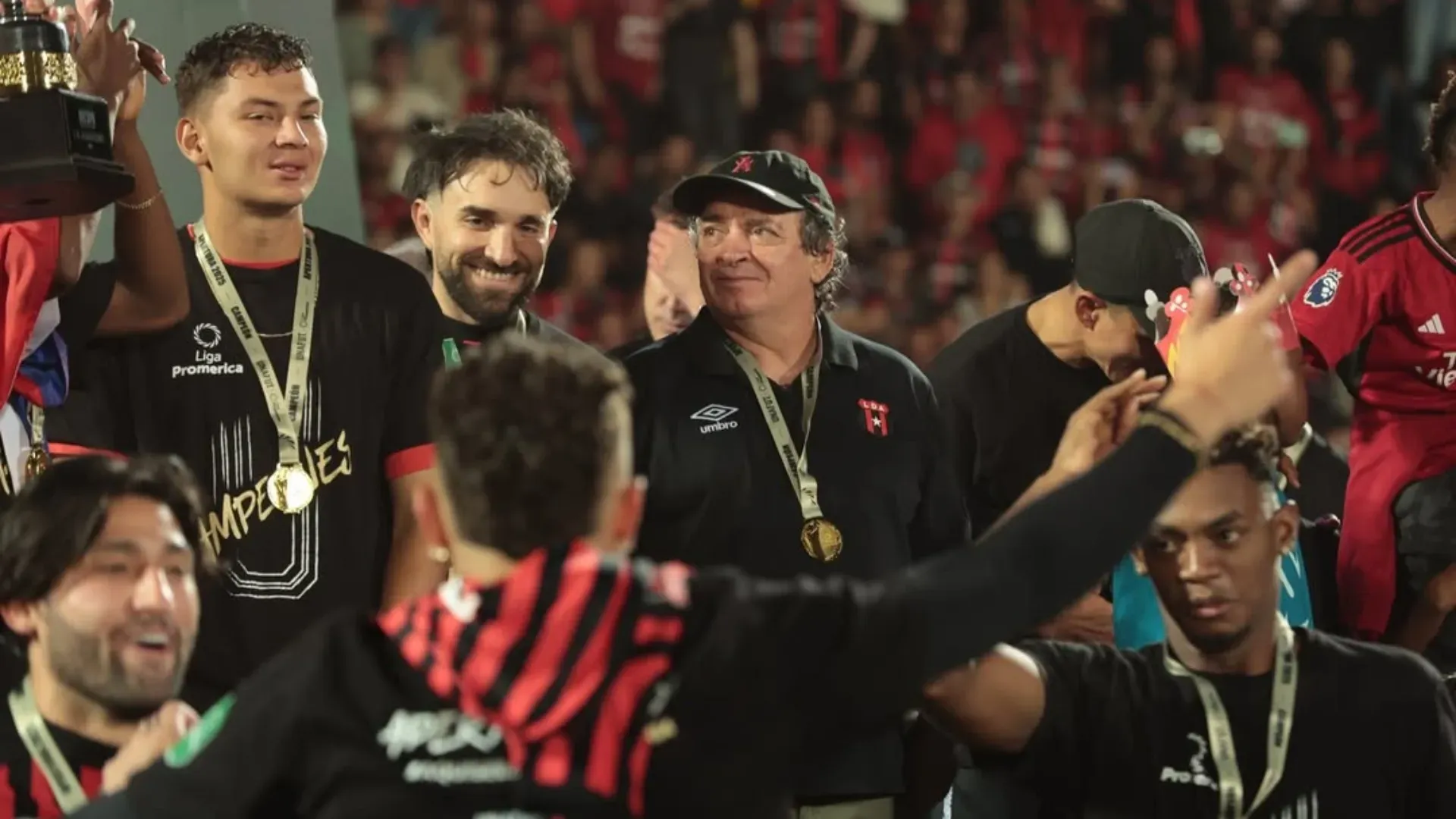 En Alajuelense quieren extender la continuidad de Machillo Ramírez. (Foto: LDA)