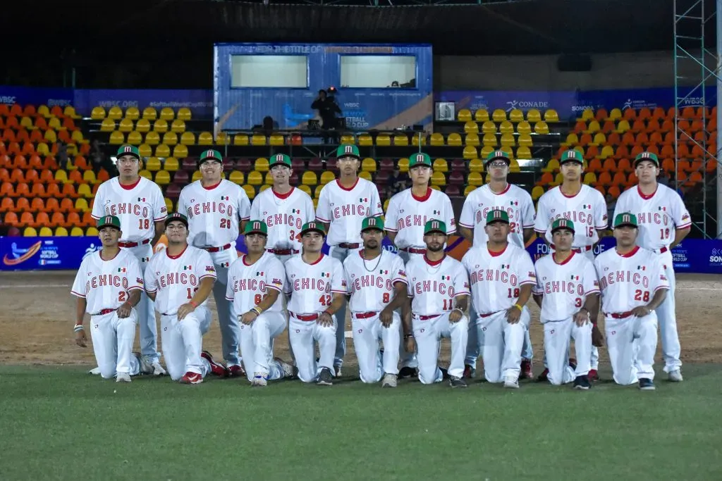 Equipo mexicano del Mundial de Sóftbol U-18 2023 (Foto: Cortesía WBSC)