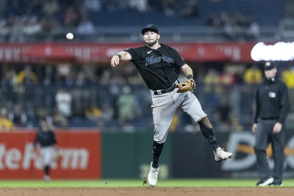Garret Hampson vesitirá sus terceros colores en la MLB (Foto: Getty Images)