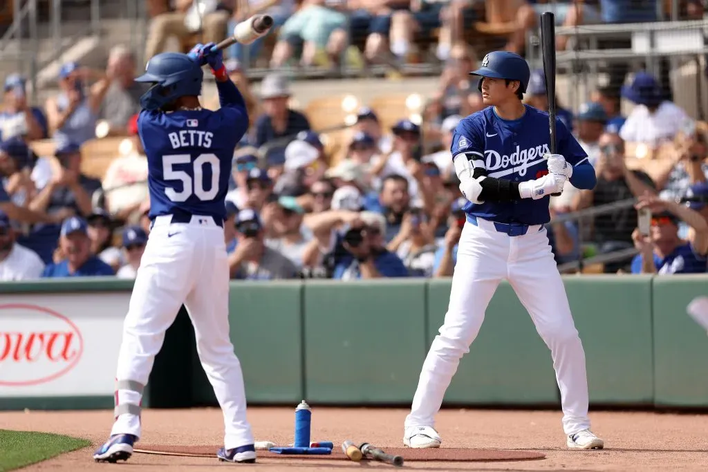 Mookie Betts y Shohei Ohtani conformarán el 1-2 en el lineup de los Dodgers a partir de la campaña 2024 de la MLB (Getty Images)