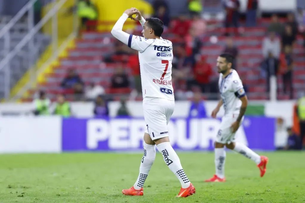 Guadalajara, Jalisco, 9 de febrero de 2023. Festejo de gol de Rogerio Funes Mori, durante el partido de la jornada 6 del torneo Clausura 2023 de la Liga BBVA MX, entre los Rojinegros del Atlas y los Rayados de Monterrey, celebrado en el estadio Jalisco. Foto: Imago7/Ismael Arroyo