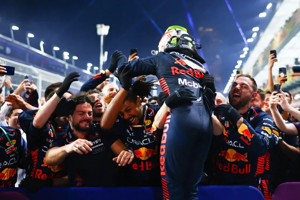 La victoria de Checo dejó un sabor amargo en el equipo de Verstappen (Getty Images)