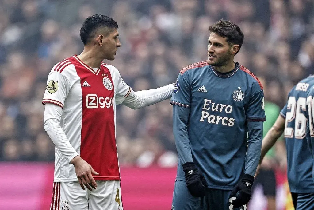 Tanto Edson Álvarez como Santiago Giménez marcaron gol en el Clásico entre Feyenoord y Ajax