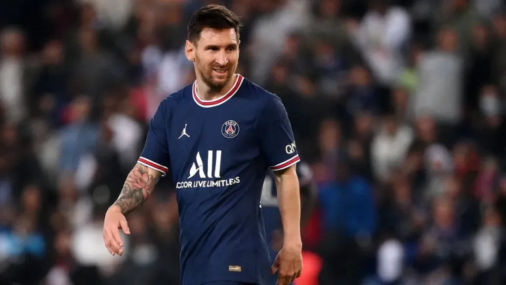 Lionel Messi está a semanas de tener que decidir parte importante de su futuro, pues hay muchos millones y equipos que desean sus servicios.