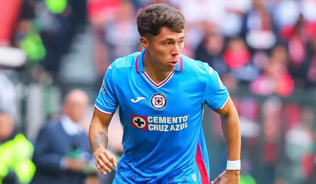 Rodrigo Huescas recibe ayuda de Cruz Azul - Getty Images