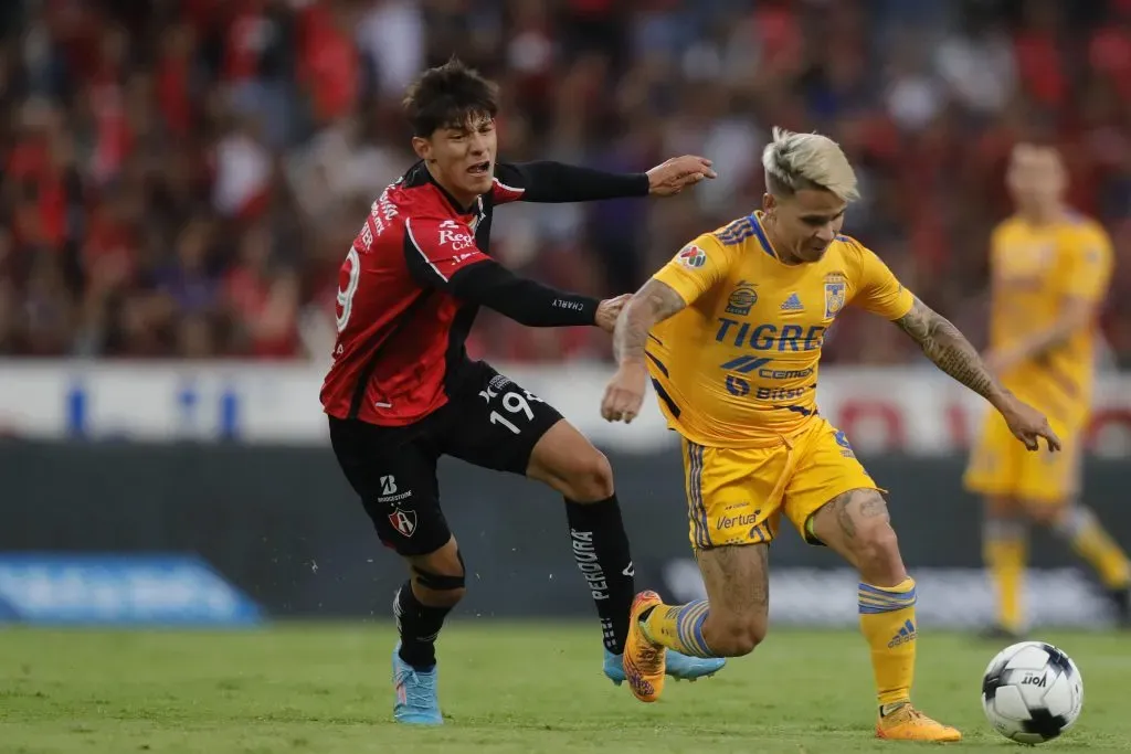 Yeferson Soteldo tuvo un corto paso por Tigres, posteriormente fue cedido a préstamo al Santos de Brasil (Getty)