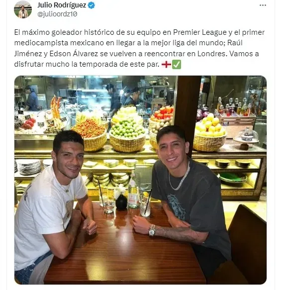 Raúl Jiménez y Edson Álvarez se encuentran en Londres. Foto: Twitter